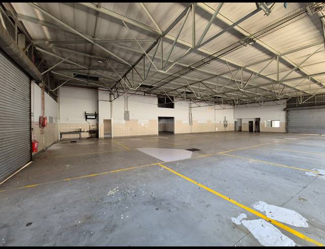 2,226M² SHOWROOM TO LET IN BRUMA